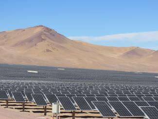 Photovoltaik-Anlagen in der Atacama-Wüste.