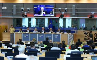 Aydemir/picture-alliance/AA A committee of the European Parliament discussing the Panama Papers in May. The Panama Papers made information about large-scale tax evasion and money laundering public.
