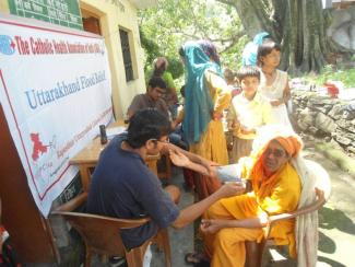 CHAI Health check-up during Uttarakhand flooding in 2013.
