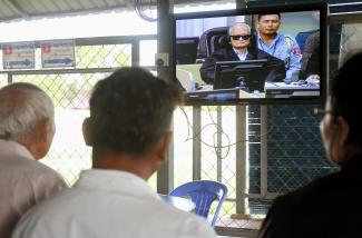 (Kyodo/picture-alliance) Funding matters: without donor money, there would be no war-crimes tribunal in Cambodia.