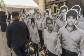 Kolumbiens holistischer Friedensprozess ist vorbildlich: öffentliches Gedenken Ermordeter und Verschwundener in Bogotá im Oktober 2018.