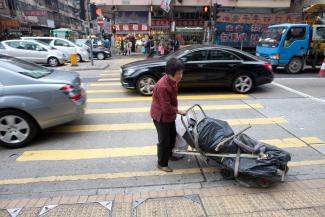 Ton Koene/Lineair Poverty has many dimensions: Wastepicker in Hong Kong.