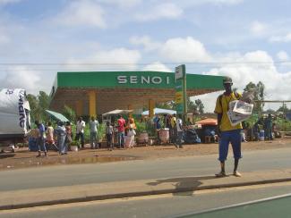 Verfürth Media diversity has become a pillar of political stability: newspaper vendor in Dakar.