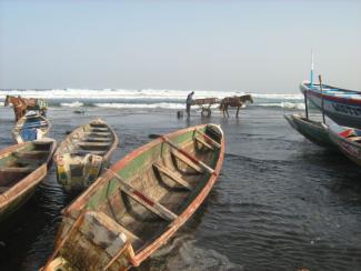 dem Traditionelle Fischer im Senegal können nicht mit der EU-subventionierten Wirtschaft mithalten.