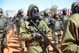 The Brazilian armed forcesBrasiliens Streitkräfte erkennen bis heute keine Verantwortung für Menschenrechtsverletzungen an: Parade am Unabhängigkeitstag in Brasília 2014.  have never acknowledged their responsibility for human rights abuses: a parade on Brazil’s Independence Day, 2014.