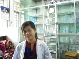 To achieve the SDGs, good health care is needed – and it will require sufficient public funding: a Bangladeshi pharmacist.
