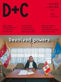 D+C/E+Z 2013/03 Dezentrale Politik